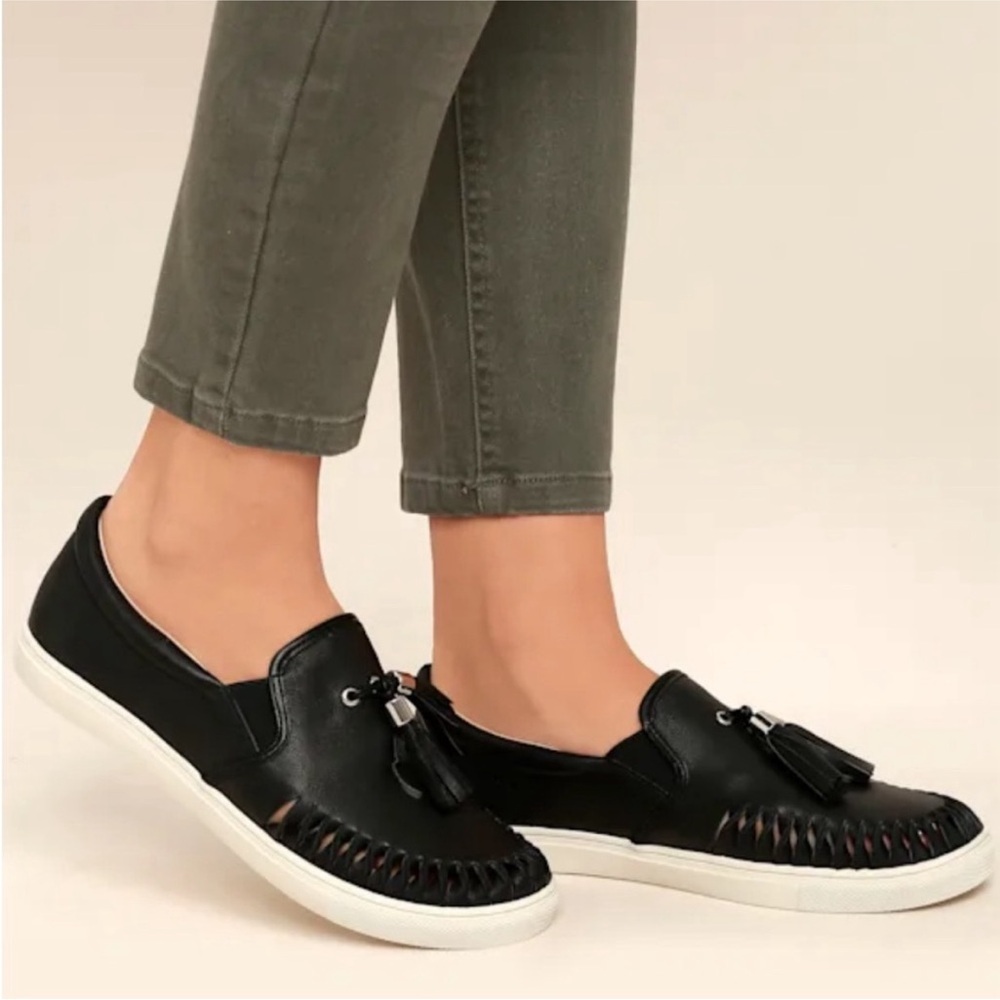 J Slides Cheyenne Black Leather Slip-On Tassel Sneakers Size 10